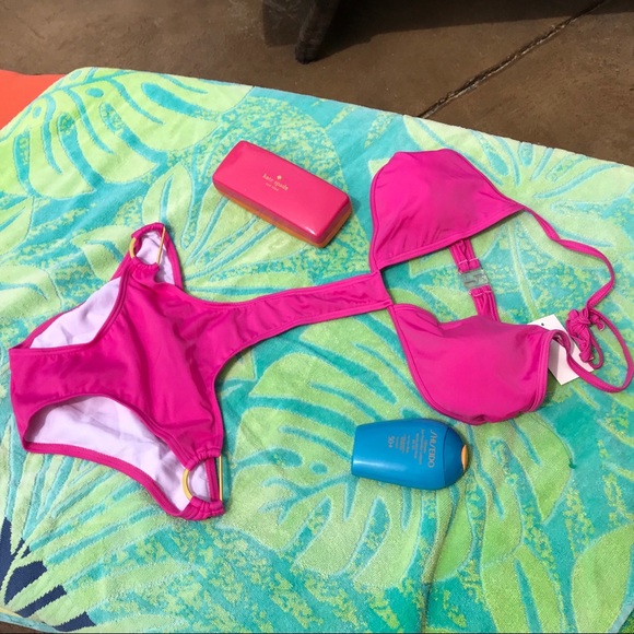 Love me Chic Cut out One piece Swimsuit - Picture 2 of 8